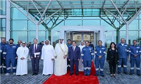 Thủ tướng thăm tổ hợp lọc hóa dầu lớn hàng đầu thế giới tại Kuwait