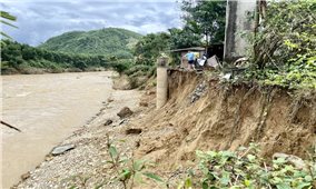 Nỗi bất an bên bờ sông Trường