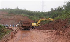 Quảng Ngãi: 28 điểm sạt lở, Quốc lộ 24 có nguy cơ bị chia cắt