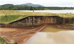Thủ tướng yêu cầu triển khai các biện pháp cần thiết cao nhất để phòng, tránh, ứng phó bão số 15