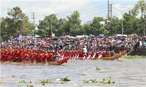 Ghe ngo rẽ sóng, tranh tài trong ngày hội lớn của đồng bào Khmer Nam Bộ