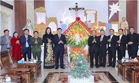 Thanh Hóa chúc mừng Giáng sinh, vun đắp khối đại đoàn kết toàn dân tộc