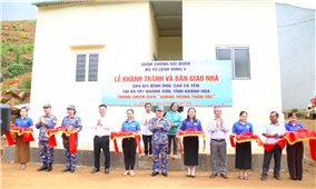Vùng 4 Hải quân bàn giao căn nhà đầu tiên trong “Chiến dịch Quang Trung” ở Khánh Hòa
