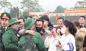 Hàng nghìn tân binh Nghệ An lên đường nhập ngũ