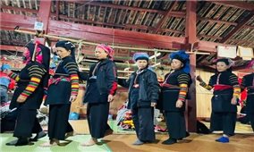 Trống đồng và múa thiêng trong nghi thức tang ma của người Lô Lô đen
