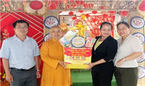 Sở Dân tộc và Tôn giáo tỉnh Ninh Thuận: Thăm chúc mừng Lễ Phật đản Phật lịch 2569