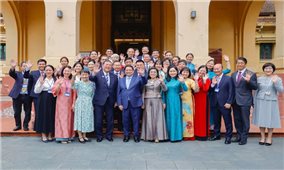 Thủ tướng Phạm Minh Chính và Thủ tướng Nhật Bản thăm Bảo tàng Lịch sử Quốc gia