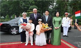Tổng thống Hungary Sulyok Tamas và Phu nhân rời Hà Nội, kết thúc thăm chính thức Việt Nam