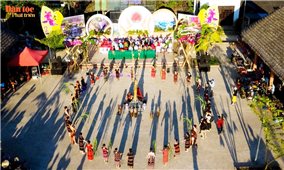 Gặp nhau ở chợ phiên