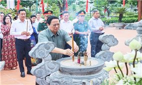 Thủ tướng tưởng nhớ, tri ân Chủ tịch Hồ Chí Minh và các Anh hùng Liệt sĩ tại Quảng Trị