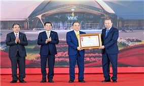 Vingroup nhận Huân chương Lao động hạng Nhất vì thành tích đặc biệt xuất sắc tại Trung tâm Hội chợ Triển lãm Quốc gia