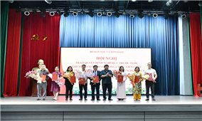 Bộ Dân tộc và Tôn giáo: Trao Quyết định nghỉ hưu trước tuổi, nghỉ thôi việc theo Nghị định 178/2024/NĐ-CP
