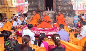 Đồng bào Khmer Nam Bộ thể hiện niềm tin và khát vọng đưa đất nước vươn mình