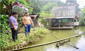 Đồng bào Cơ Tu biến đất cằn thành quả ngọt