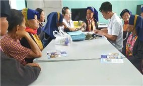 Cú hích đưa bác sĩ và dịch vụ y tế đến tận thôn bản