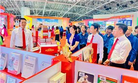 Trải nghiệm thực tế ảo tại triển lãm văn hóa chào mừng Đại hội Đảng bộ Quảng Ninh