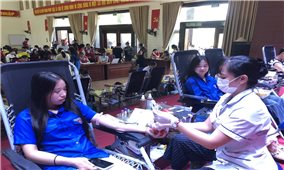 Tiếp nhận trên 400 đơn vị máu trong ngày hội hiến máu tình nguyện