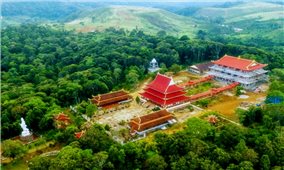 Chốn thiền định trên đỉnh mây giăng