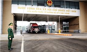 Chuyến hàng nông sản đầu tiên xuất khẩu sang Trung Quốc qua cửa khẩu Kim Thành trong năm mới 2026