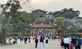 Sắc Xuân rực rỡ tại các điểm du lịch tâm linh ở Quảng Ninh