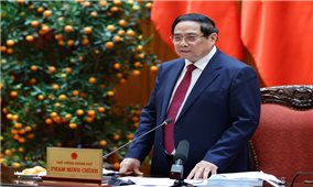 Thủ tướng: Bảo đảm tiếp cận bình đẳng các dịch vụ tài chính ngân hàng, không để ai bị bỏ lại phía sau