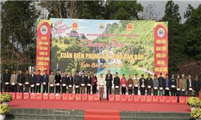 Thứ trưởng Nông Thị Hà dự Chương trình “Xuân Biên phòng ấm lòng dân bản” tại Cao Bằng