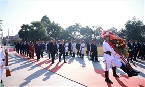 Tổng Bí thư Tô Lâm đặt vòng hoa tại Đài tưởng niệm các chiến sĩ vô danh