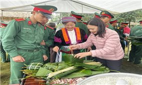 “Bánh chưng xanh - Tết vì người nghèo” 2026: Ấm áp nghĩa tình