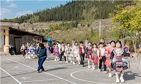 Lên Thàng Tín vui hội Gầu Tào