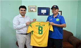 HLV Nguyễn Hoàng Lân “xuất ngoại” sang Nam Mỹ: Bước ngoặt lịch sử của bóng đá Việt Nam