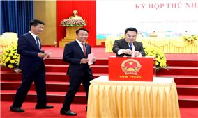 Ông Hoàng Giang được bầu giữ chức Chủ tịch HĐND tỉnh Lào Cai