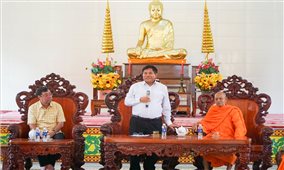 Thứ trưởng Y Thông chúc tết tại Học viện Phật giáo Nam tông Khmer và Trường Bổ túc Văn hóa Pali Trung cấp Nam Bộ