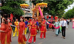 Rộn ràng lễ rước sắc tại ngôi đình hơn 150 năm tuổi