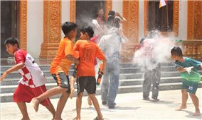 Cấm chơi trét bột, chọi bột, tạt nước trong Tết Chôl Chnăm Thmây ở các chùa Khmer tại Cần Thơ
