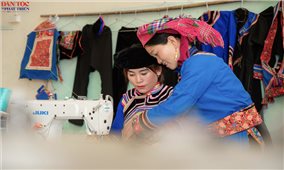 Theo dấu chân người Cờ Lao đỏ trên dải Tây Côn Lĩnh: Huyền ảo những gam màu văn hóa (Kỳ 2)