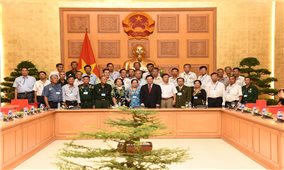 Phó Thủ tướng Phạm Bình Minh tiếp Đoàn người có công tỉnh Kiên Giang