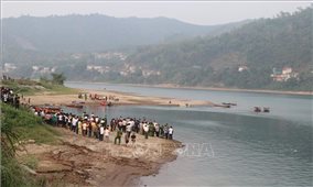 Hòa Bình: Tắm sông Đà, 8 học sinh chết đuối thương tâm
