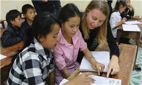 Cô gái Mông với dự án hỗ trợ cộng đồng