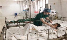 Bệnh nhân nghèo người Campuchia được thầy thuốc Việt Nam cứu sống