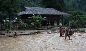 Lai Châu di dời khẩn cấp 27 hộ dân sống bên suối do lũ quét