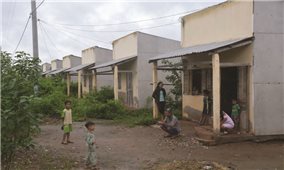 Đồng bào Khmer ở Dự án khu dân cư Trà Sết : Chưa kịp định cư đã phải du cư