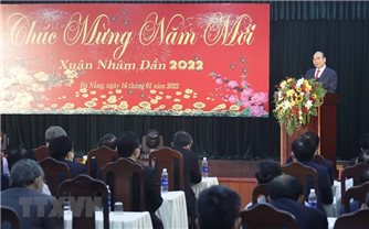 Chủ tịch nước Nguyễn Xuân Phúc gặp mặt cán bộ hưu trí cao cấp khu vực miền Trung
