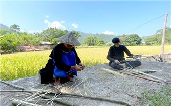 Tập huấn về truyền dạy và bảo tồn nghề đan lát của người Tày - Hà Giang
