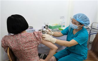 Bộ Y tế đề nghị tăng cường triển khai tiêm vaccine phòng Covid-19 tại 4 tỉnh