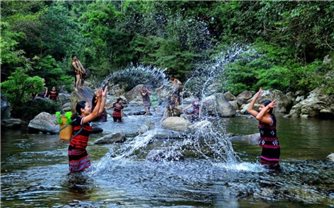 Trên hành trình thoát nghèo của đồng bào Tà Ôi ở A Roàng