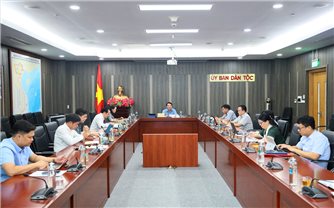 Ủy ban Dân tộc họp giao ban Lãnh đạo tuần 39