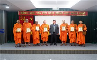 Ủy ban Dân tộc gặp mặt Đoàn đại biểu Người có uy tín tỉnh Kiên Giang
