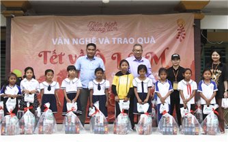 Mang “Tết về Ô Lâm” cho học sinh DTTS nghèo ở tỉnh An Giang