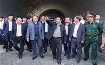 Thủ tướng biểu dương cao tốc Nha Trang - Cam Lâm vượt tiến độ 3 tháng