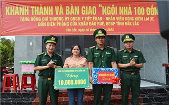 Bộ đội Biên phòng tỉnh Đắk Lắk tặng “Ngôi nhà 100 đồng”